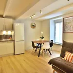 L'ecrin Du Bourg - 2 Min Chateau & Maison Bernadette * Lourdes