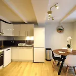 L'ecrin Du Bourg - 2 Min Chateau & Maison Bernadette דירה לורדה
